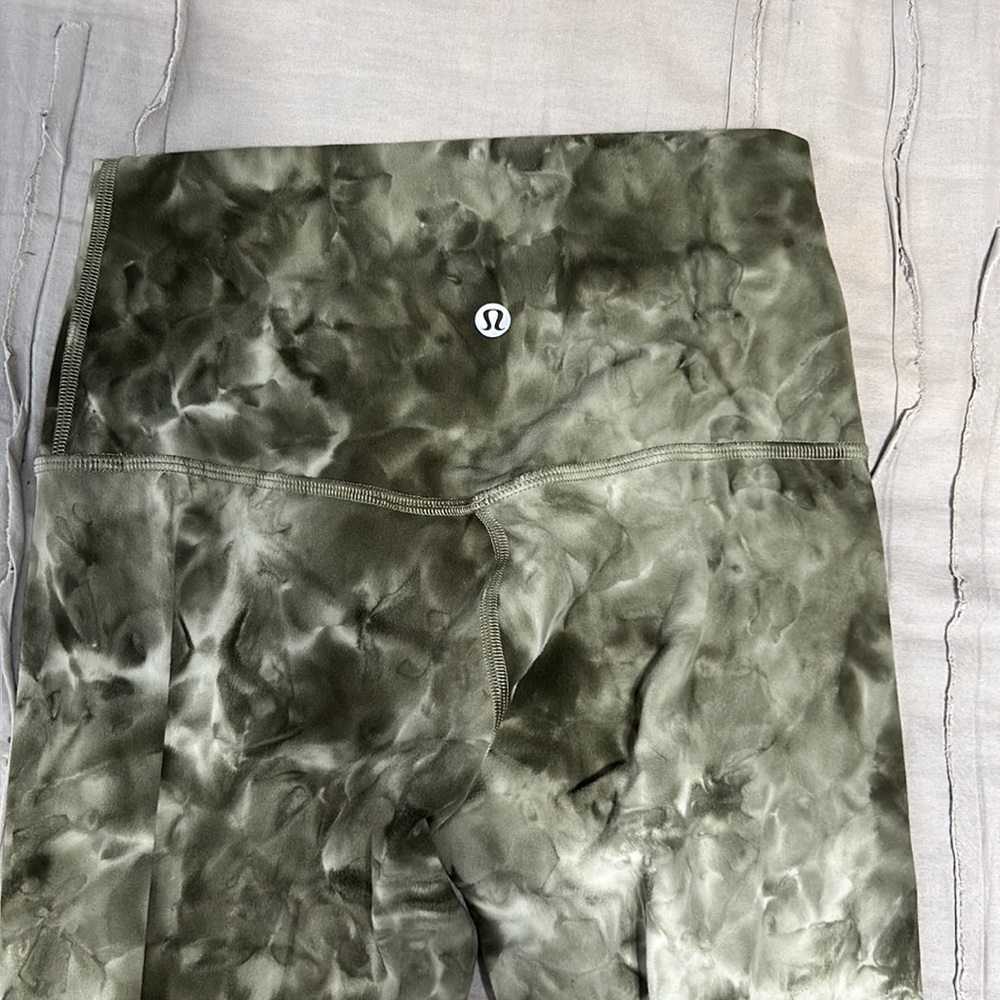 lululemon athletica Green Tie-Dye Leggings - Picture 2 of 3